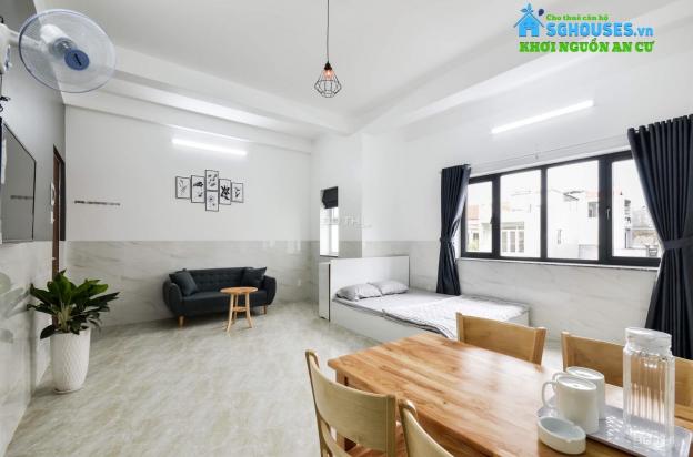 Cho thuê căn hộ studio 50m2, rộng rãi thoáng mát ngay 30 Nhất Chi Mai, Tân Bình
