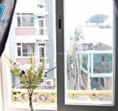 Căn hộ ngay sát Q1, ban công lớn, full tiện nghi