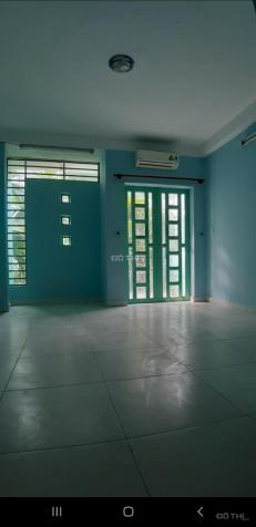 Cho thuê phòng gần ngã tư Quang Trung  Phạm Văn Chiêu, 25 m2, có máy lạnh, ban công, 3,3tr/tháng