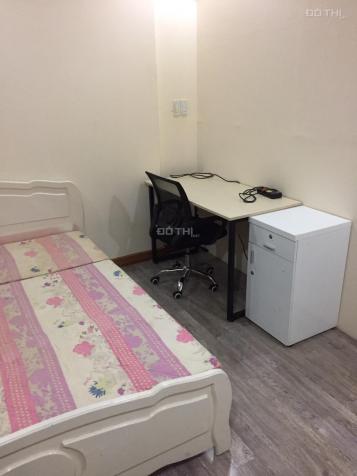 Cho thuê phòng giá 3 tr/th (WC riêng) trong chung cư Phú Hoàng Anh, đầy đủ nội thất. LH: 0903388269