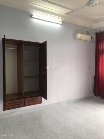 Cho thuê 1 phòng balcon có máy lạnh tại 198 Nguyễn Đình Chính P11 Q Phú Nhuận giá 3,8tr/th