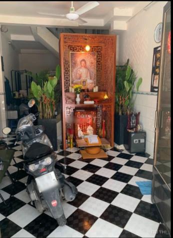 Chính chủ cho thuê phòng trọ giá rẻ 10m2 nhà hẻm hơi tại Nguyễn Khoái, Q4