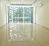 Nhà VP DTSD 598m2 hầm 5 lầu trống suốt mặt tiền Trần Não, Bình An