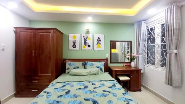 Căn hộ mới toanh full nội thất ngay kênh Nhiêu Lộc
