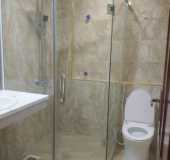 Chính chủ cần bán gấp nhà phố Trần Quốc Hoàn 70m2 x 7T, MT 4,5m giá 16,2 tỷ