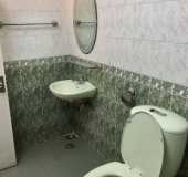 Nhà cho thuê nguyên căn hẻm xe hơi 233/28 Nguyễn Trãi Q1 gần chợ Thái Bình