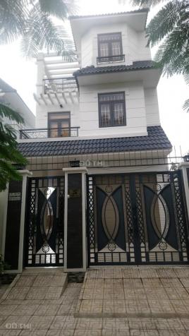 Cho thuê biệt thự KDC Khang An Phú Hữu Q9 8x21m, gara xe hơi, 5 PN, 2 SHC