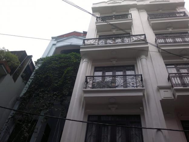 Bán nhà căn góc hai mặt tiền, nhà xây 5 tầng, mặt phố Nguyễn Công Trứ, KD đỉnh. Giá cực sốc