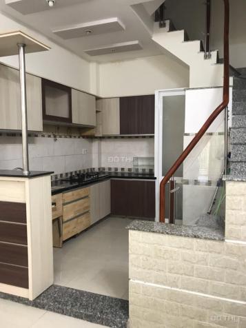 Cho thuê nhà nguyễn trọng tuyển p.15 Q.PN trệt 3 lầu DT;150m2 giá 15tr