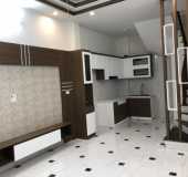 Bán nhà phố Hào Nam DT 30m2 x 5 tầng xây mới,nhà xây khung móng bè kiên cố