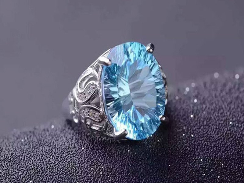 Topaz xanh biển