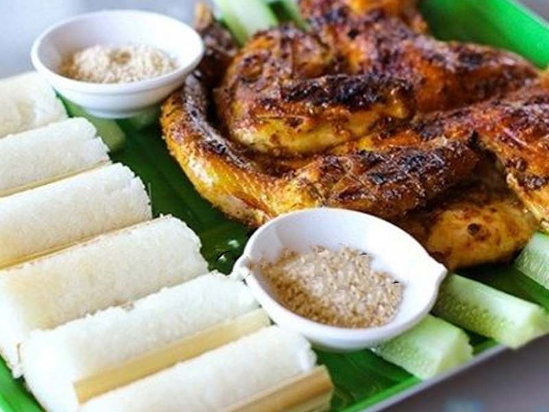 Cơm lam gà nướng