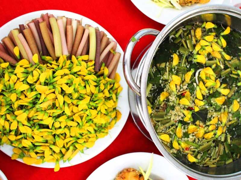 Lẩu cá linh bông điên điển